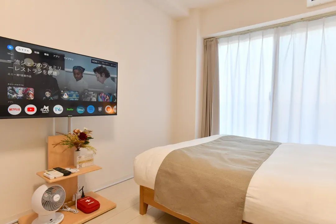 Cozy Apartment in Osaka’s Vibrant Naniwa District, 6-min walk from Sta., 1-4ppl, 40-in TV with Netflix