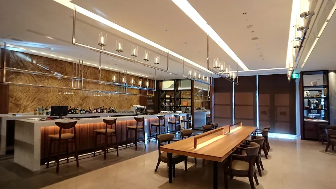 Lobby lounge