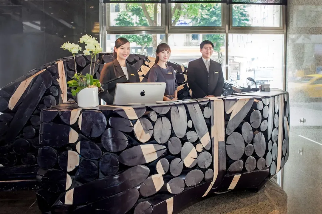 Concierge desk