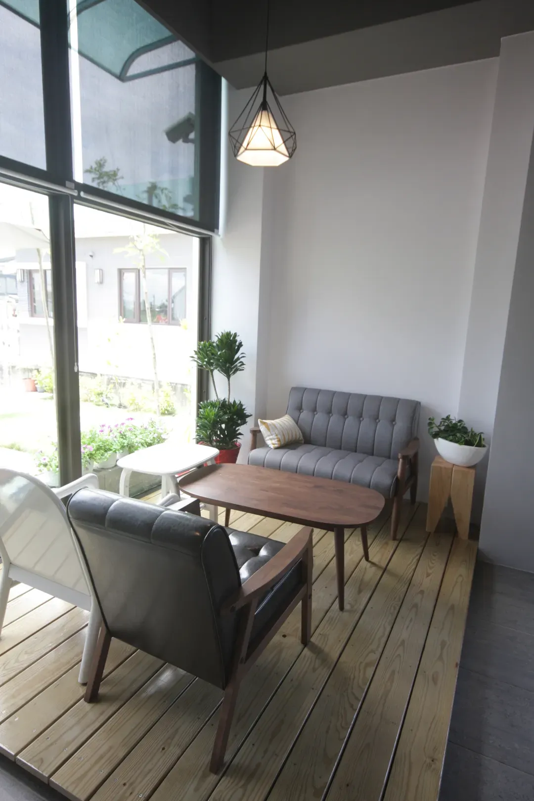 Double yolk egg living space