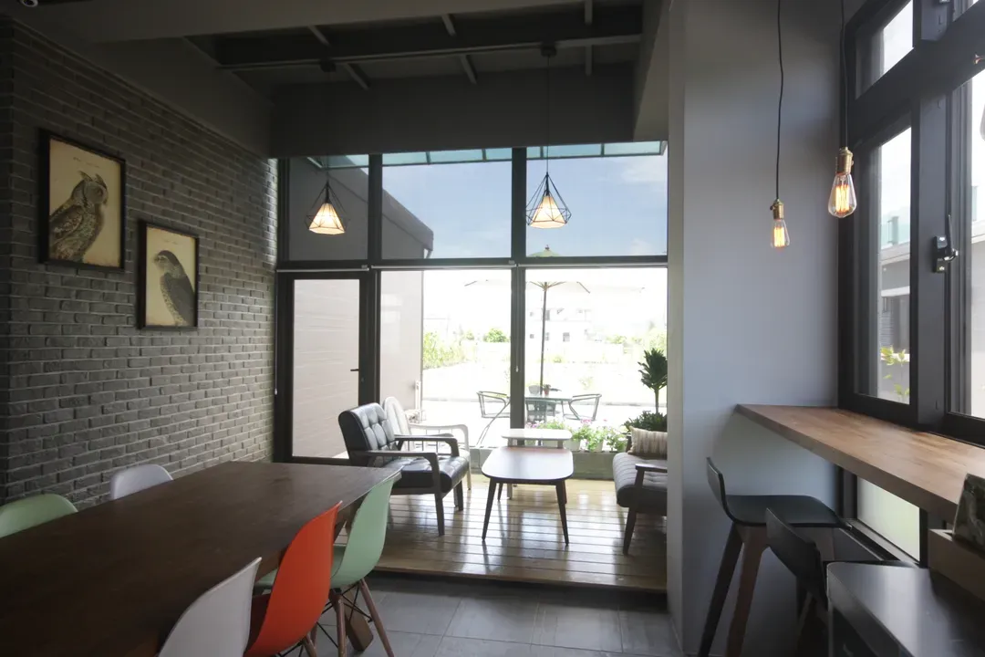 Double yolk egg living space