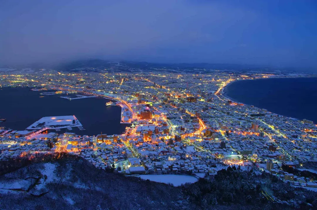限定PLUS北海道旅遊｜冬季戲雪.全程無自理餐.升等螃蟹宴席料理.函館纜車.小樽漫遊.溫泉美食函函五日-8