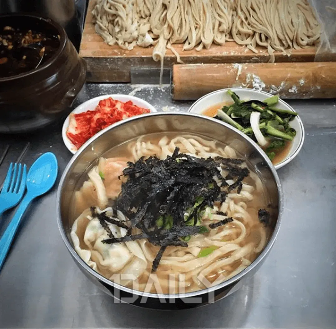廣藏市場-刀削麵