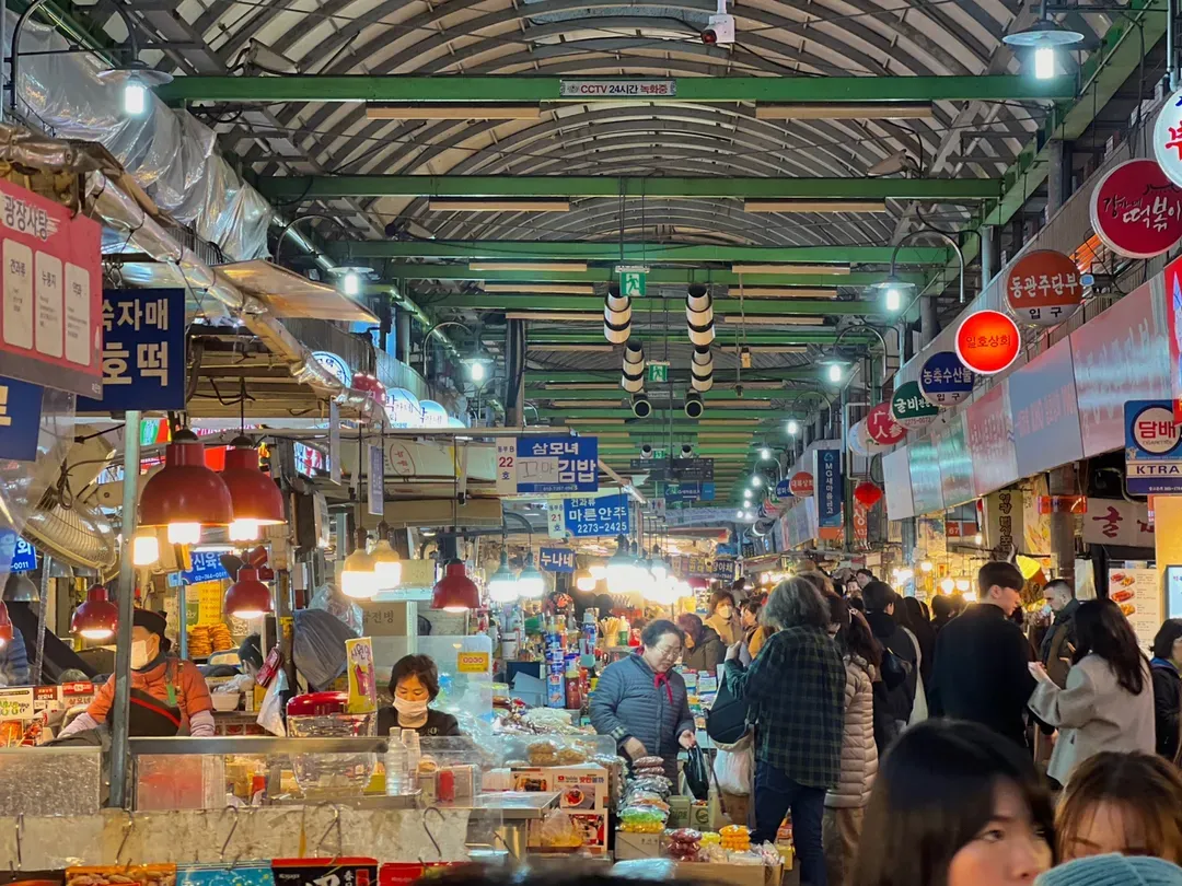 廣藏市場內部