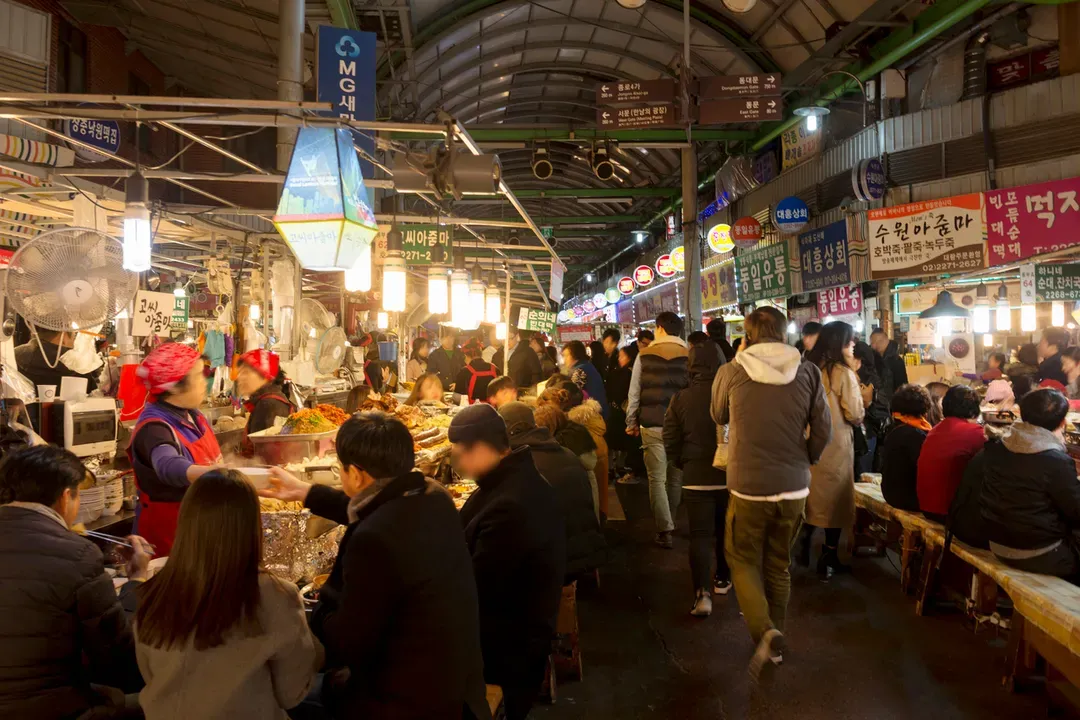 廣藏市場內部