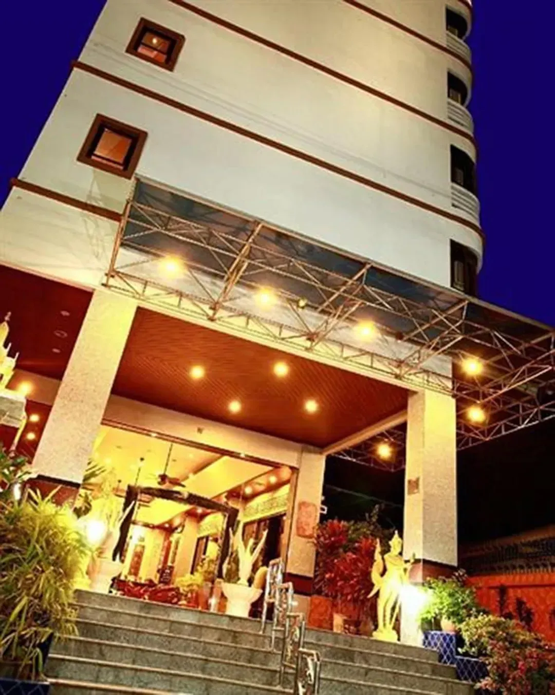 Front of property - evening/night