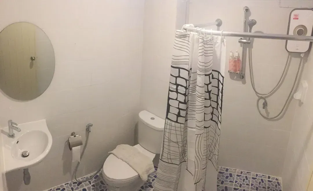 Bathroom shower