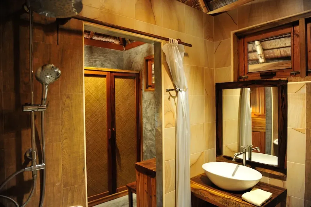 Bathroom shower