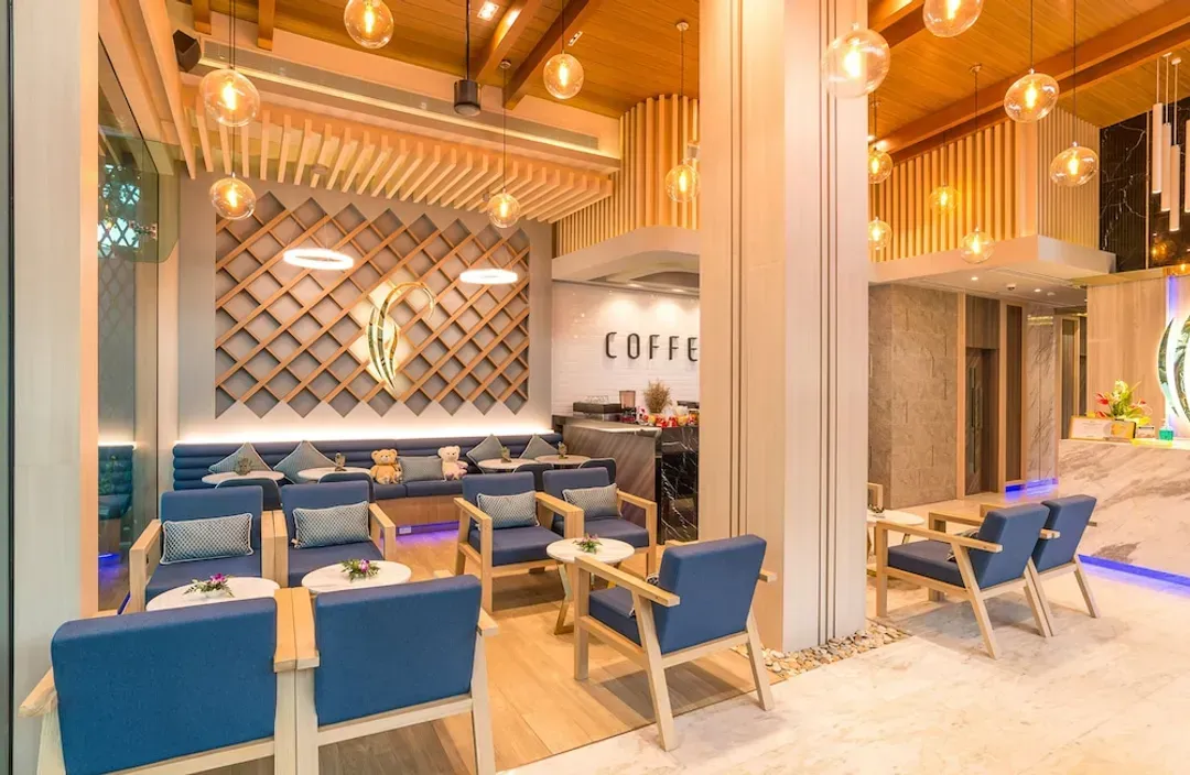 Lobby lounge