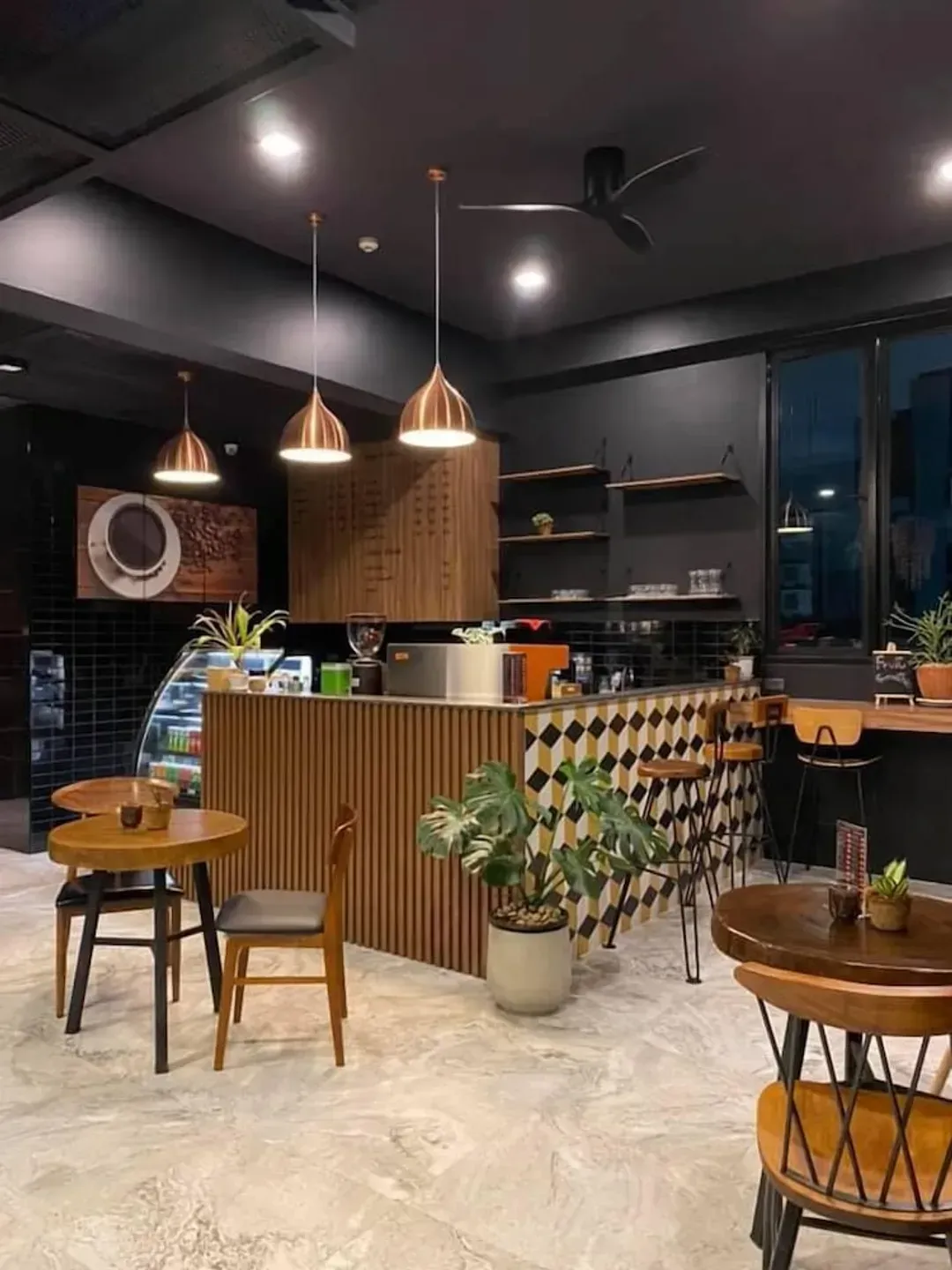 Lobby lounge