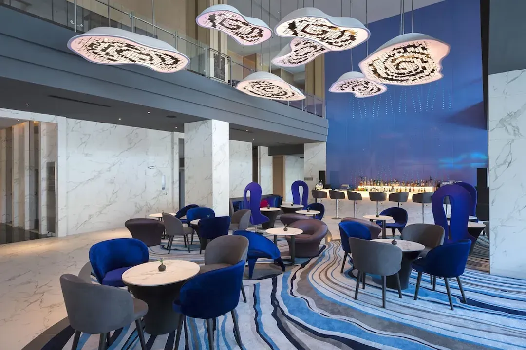 Lobby lounge