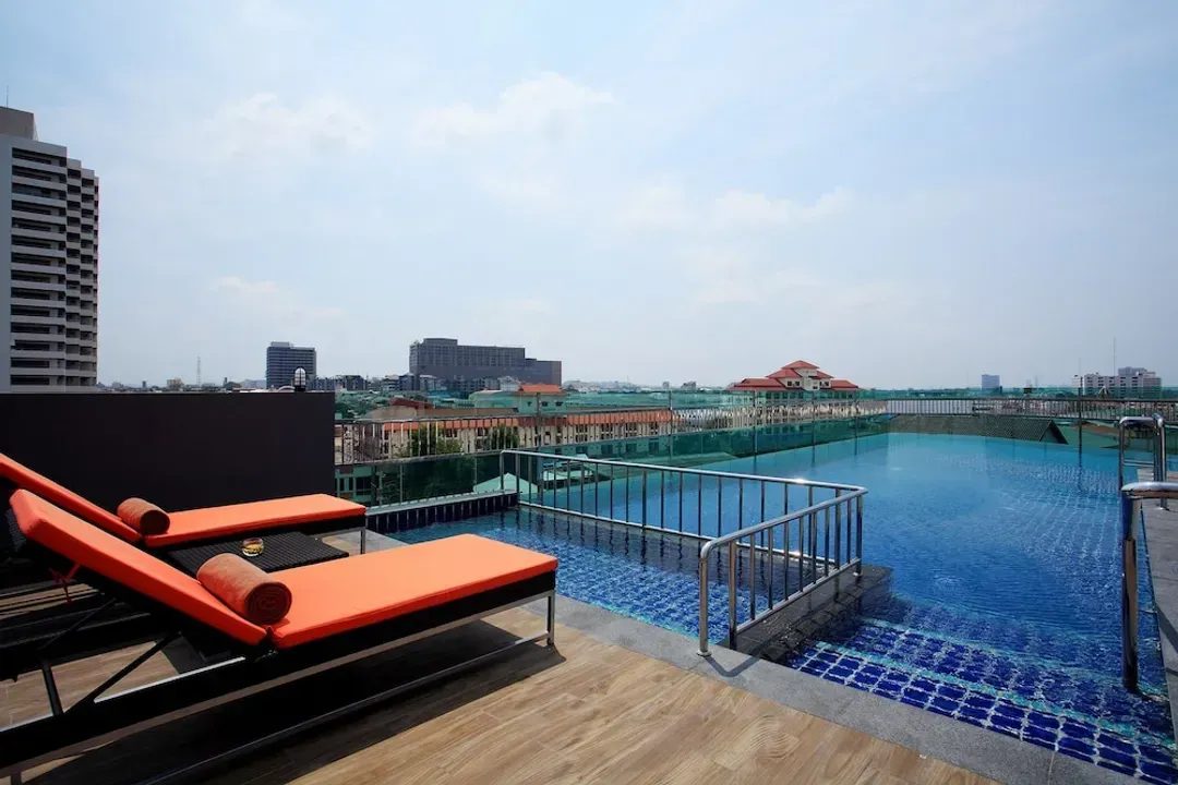 Rooftop pool