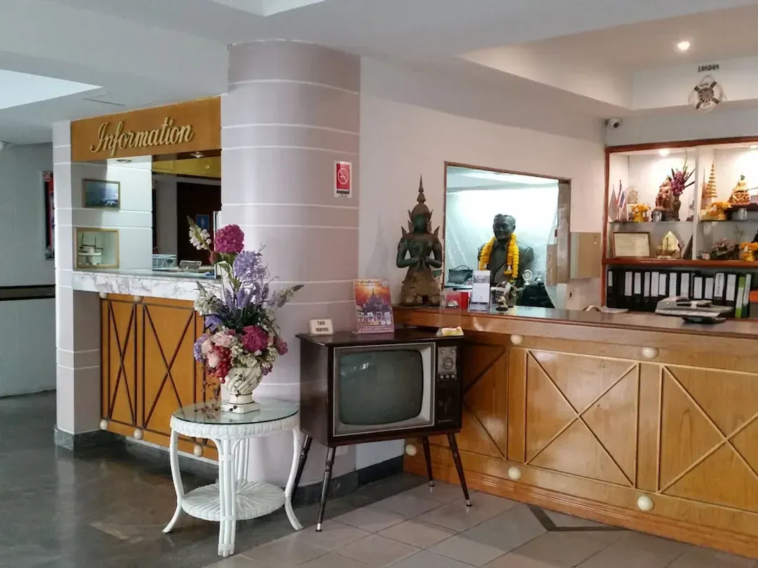 Concierge desk
