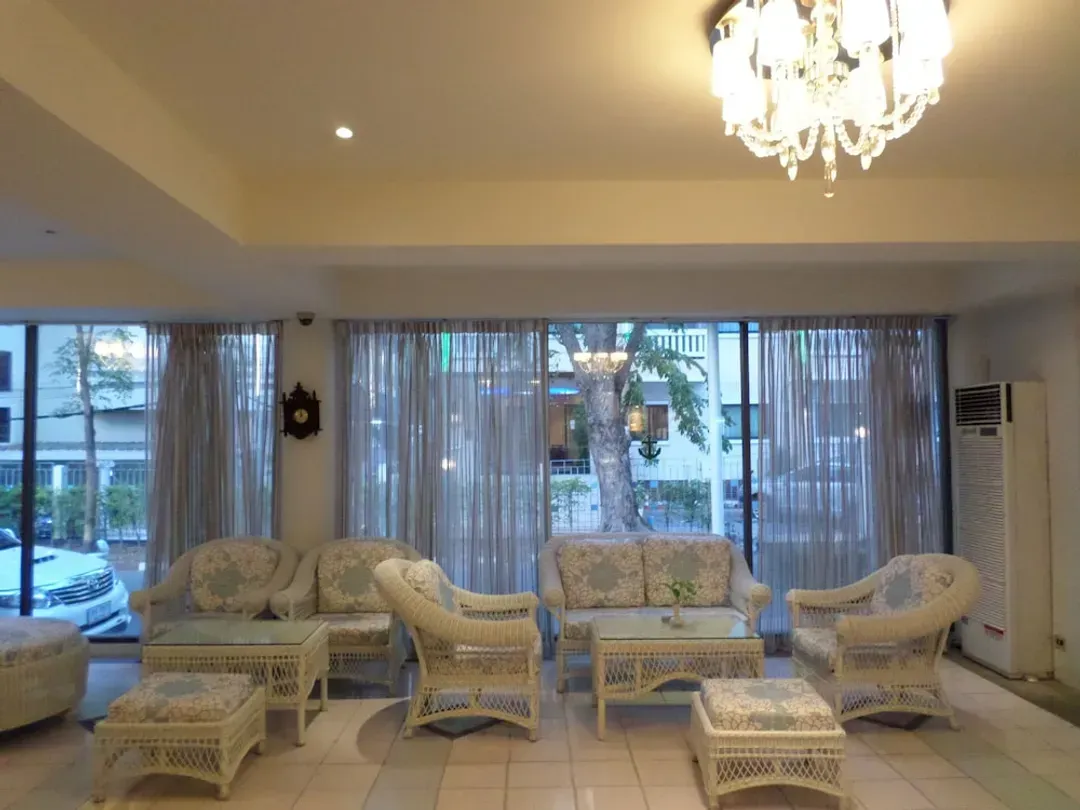 Lobby sitting area