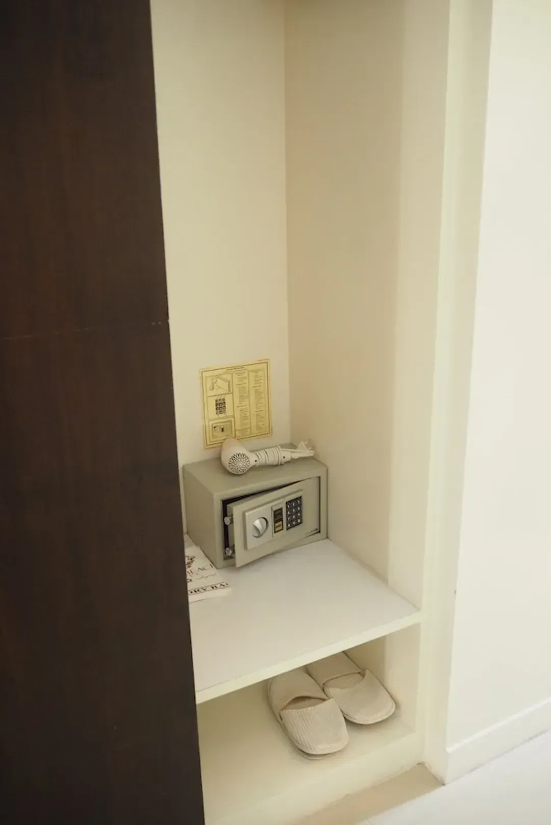 Room amenity