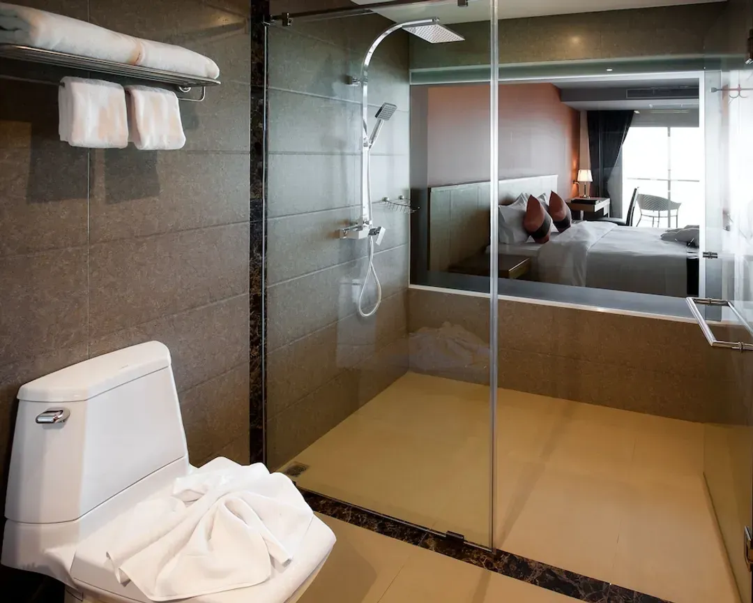 Bathroom shower