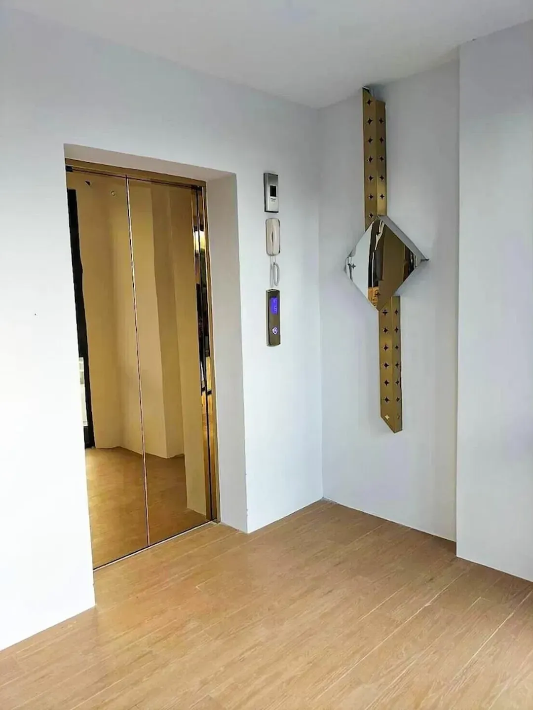 Elevator