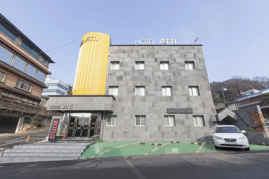 Primary image