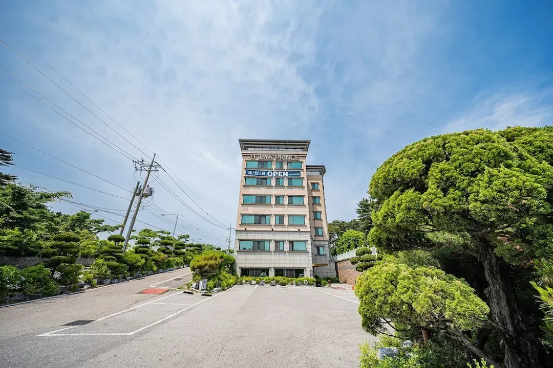 Incheon-Incheon Prince Tourist Hotel