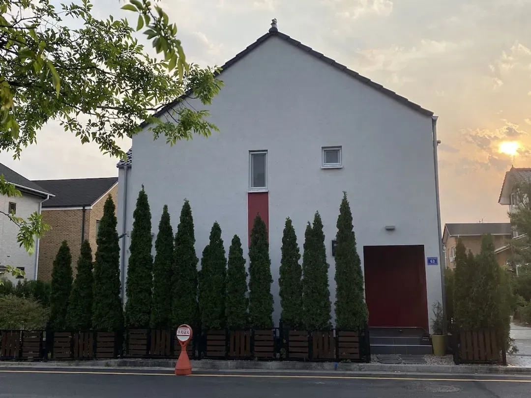 Primary image