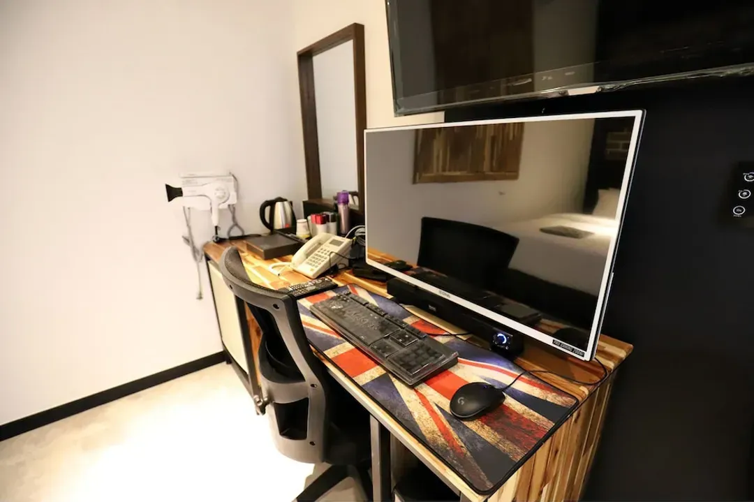 In-room business center