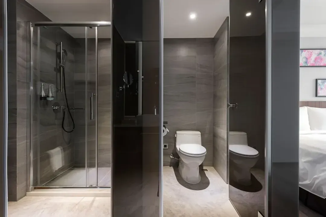 Bathroom shower