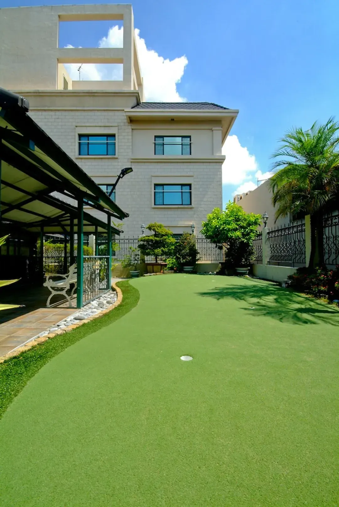 Mini-golf