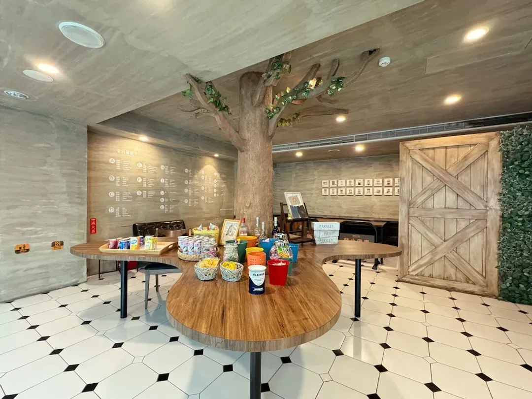 Lobby sitting area