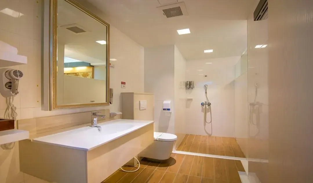 Bathroom amenities