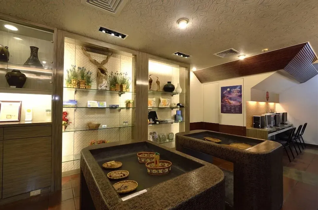 Lobby sitting area