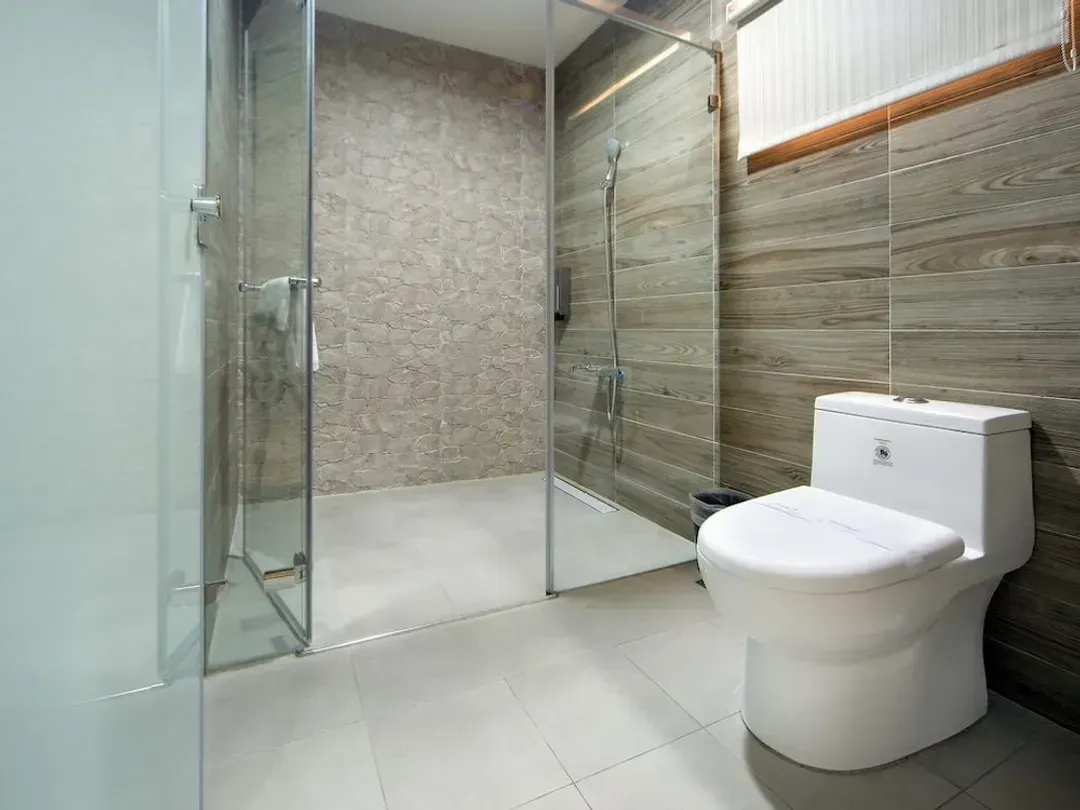 Bathroom shower