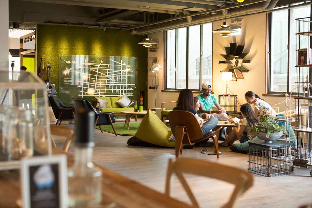 라이트 호스텔 (Light hostel)