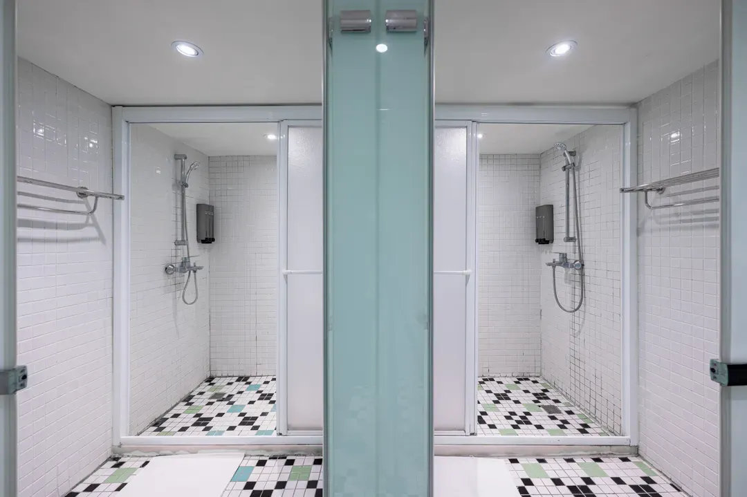 라이트 호스텔 (Light hostel)