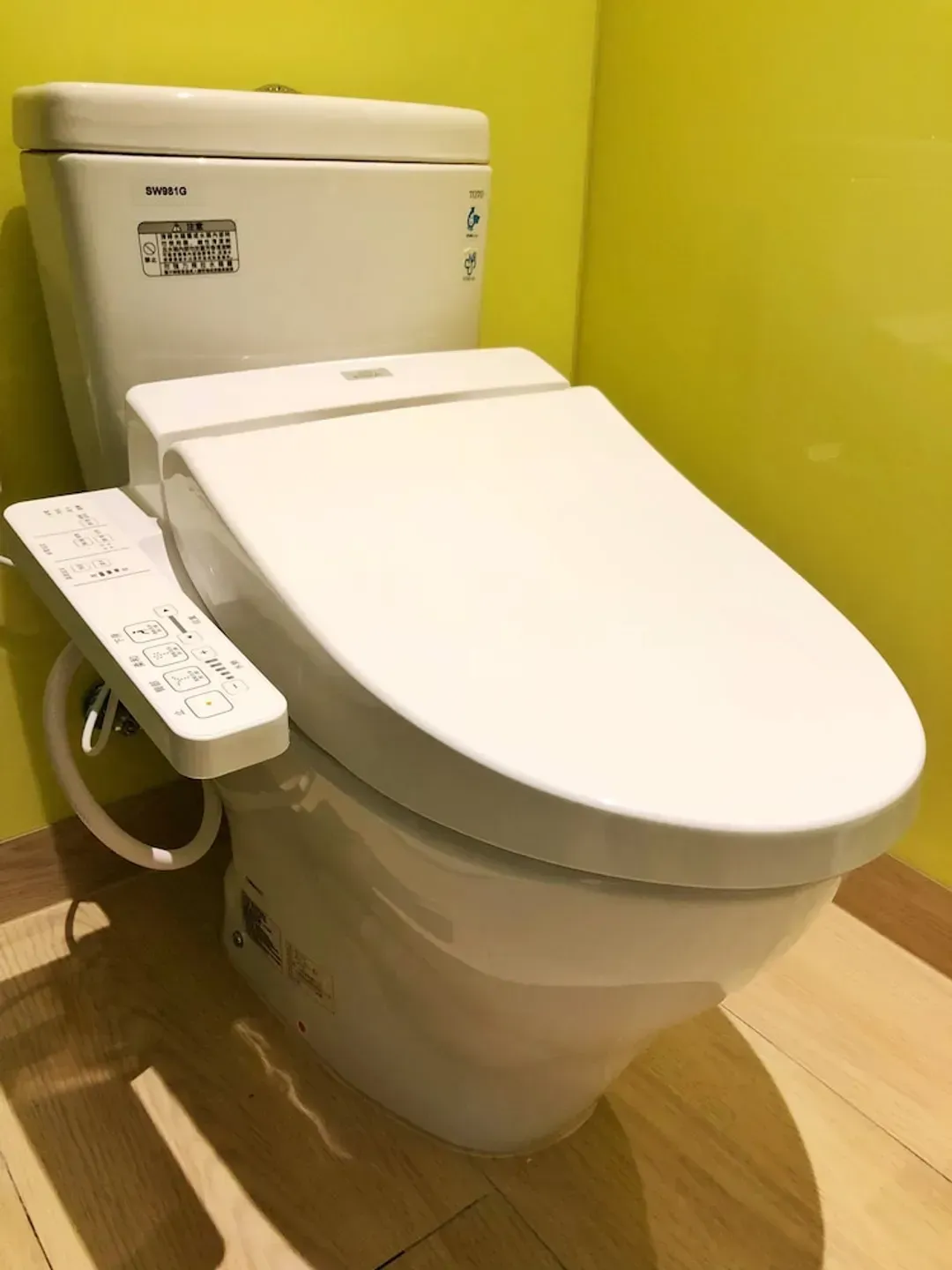 Bathroom amenities