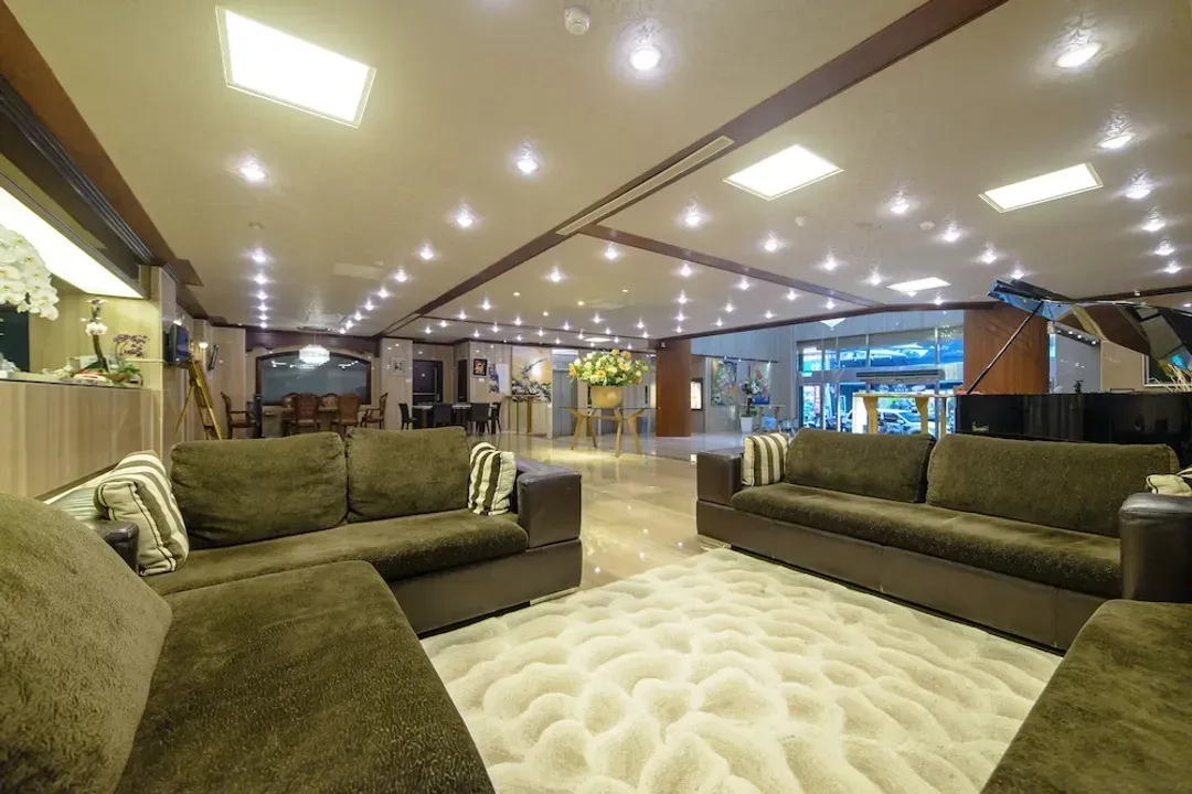 Lobby sitting area