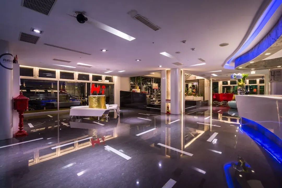 Lobby sitting area