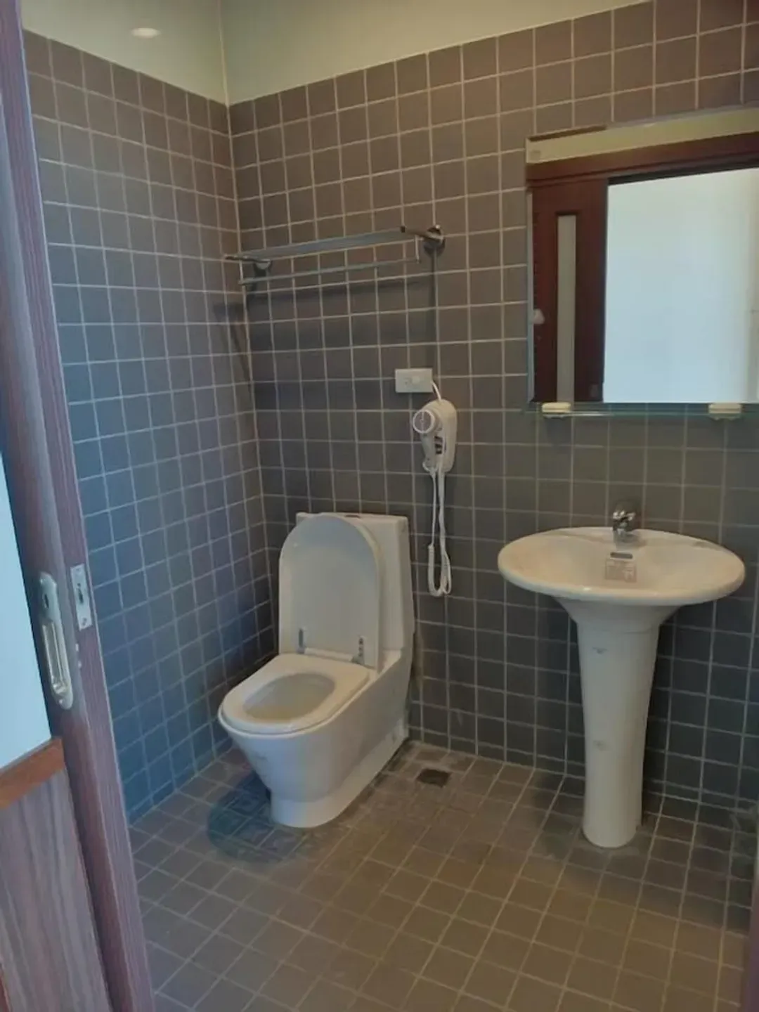 Bathroom amenities