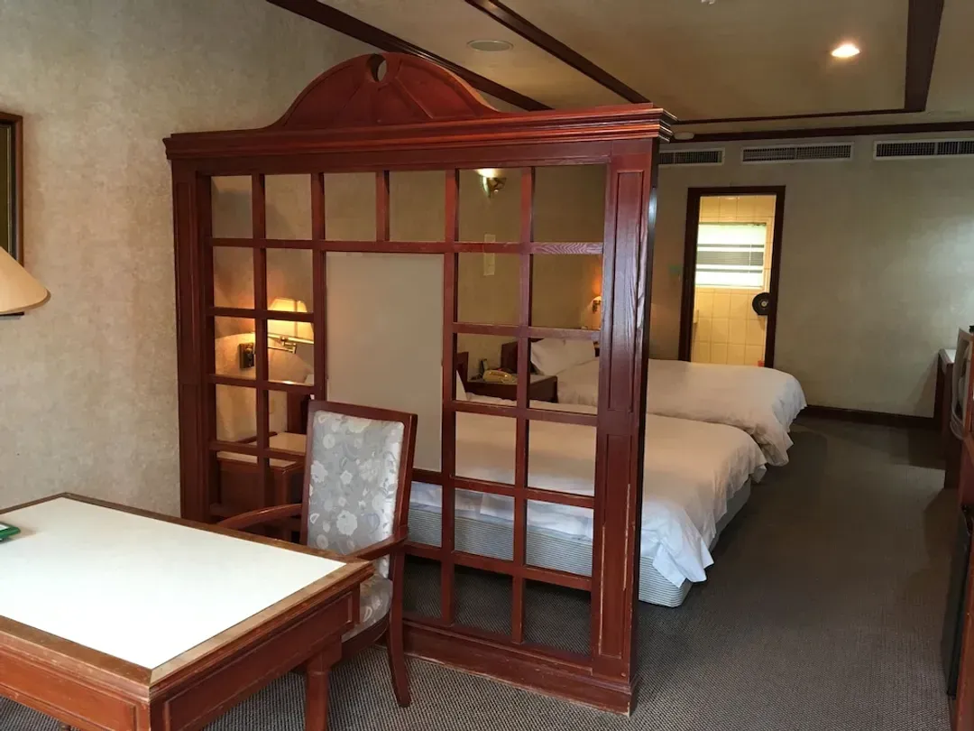 Room amenity