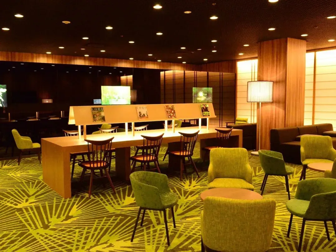 Lobby lounge