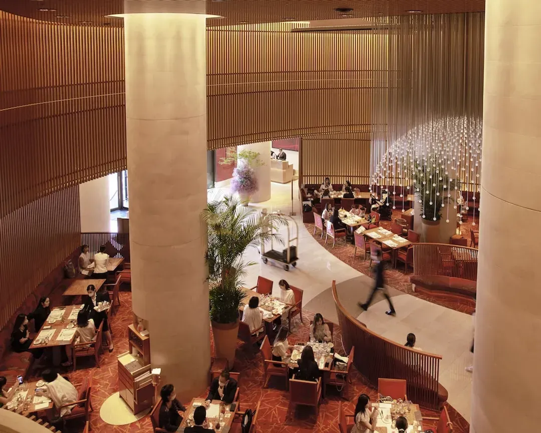 Lobby lounge