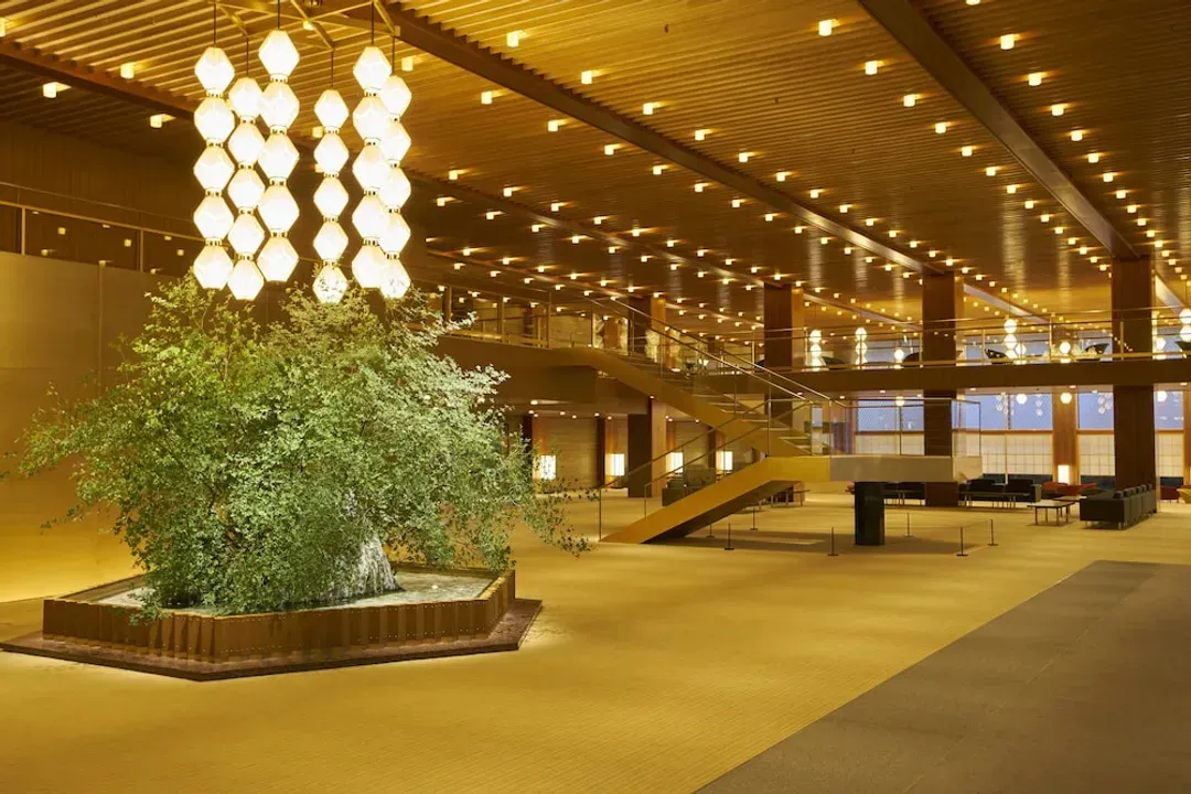 Lobby lounge