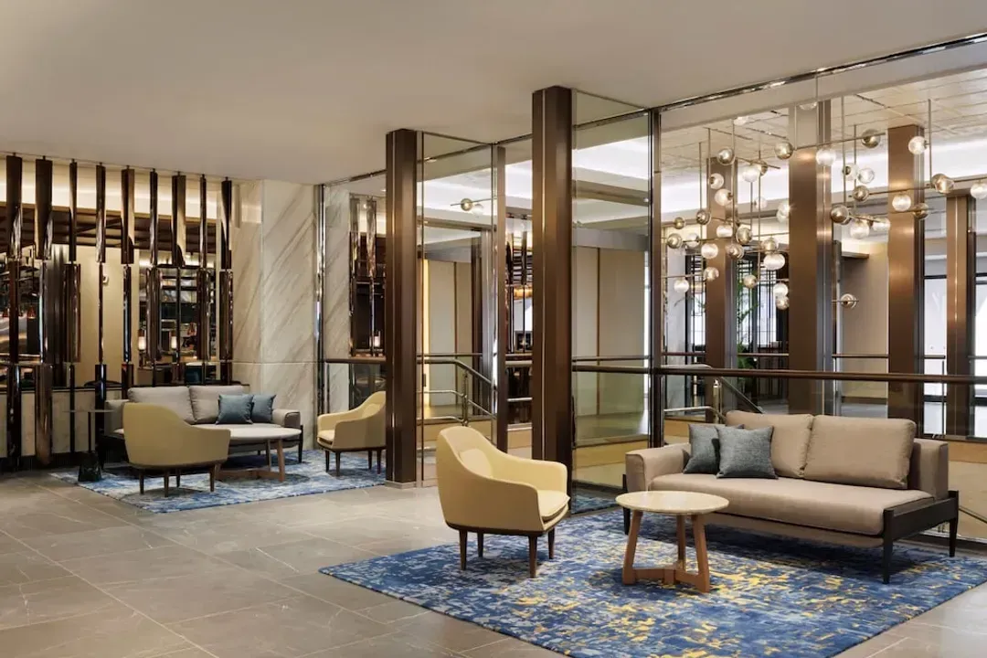 Lobby lounge