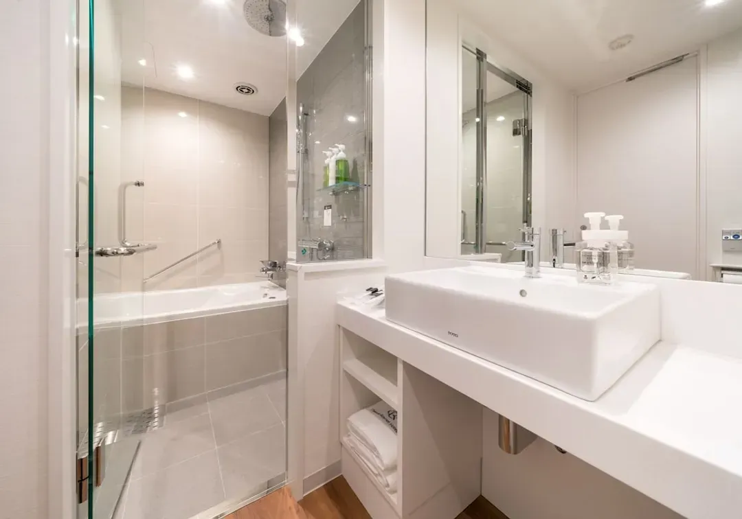Bathroom amenities