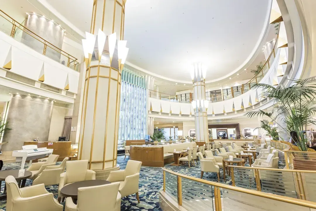 Lobby lounge