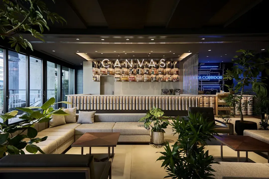 Lobby lounge