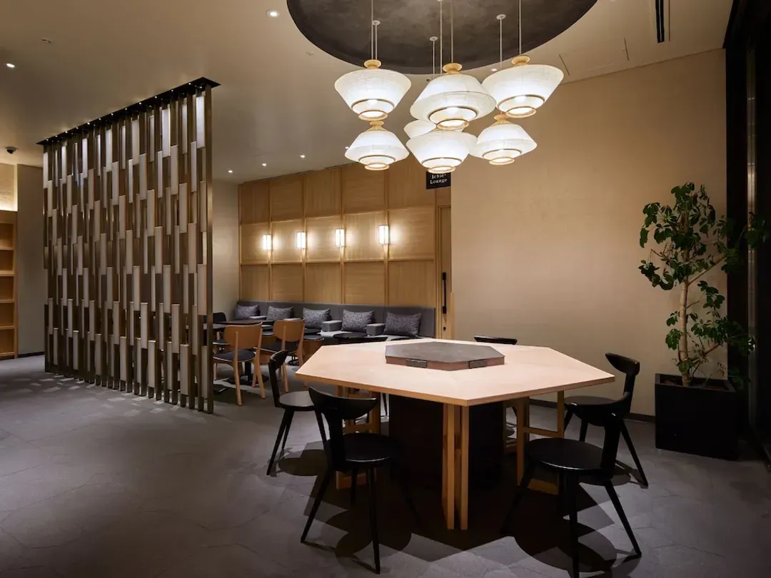 Lobby lounge