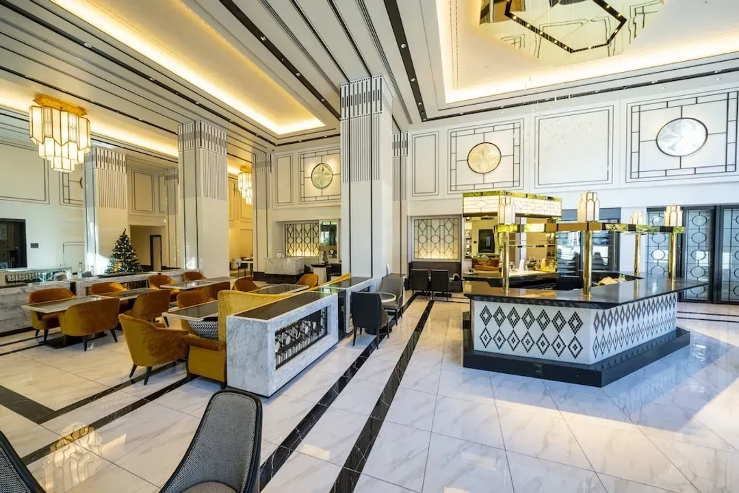 Lobby lounge