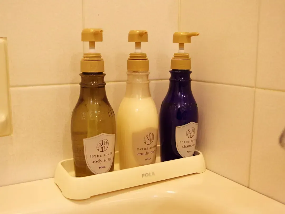 Bathroom amenities