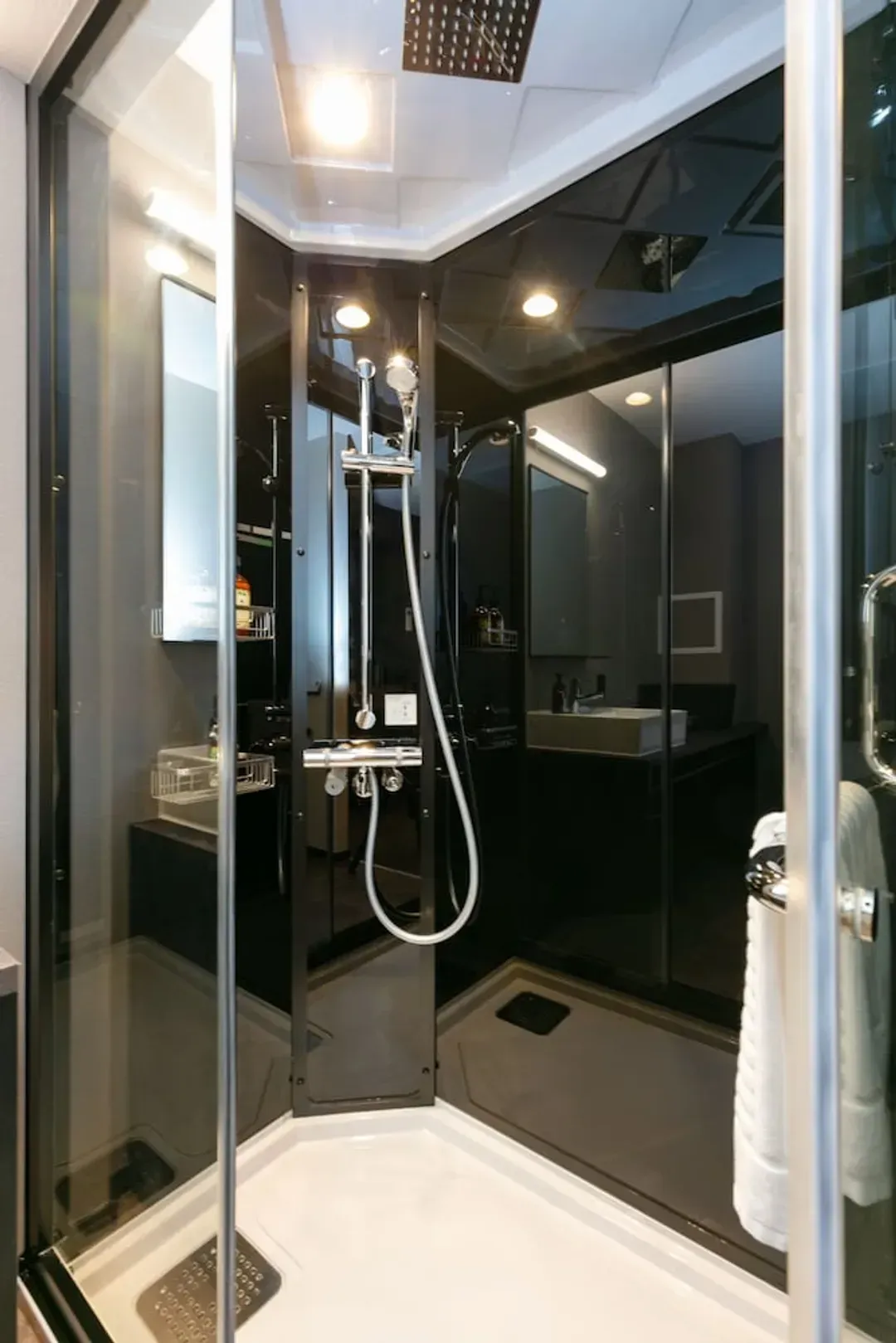 Bathroom shower