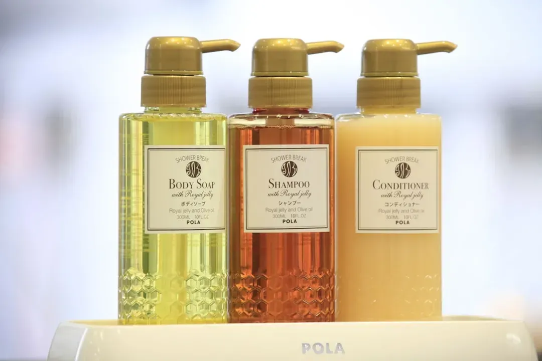 Bathroom amenities